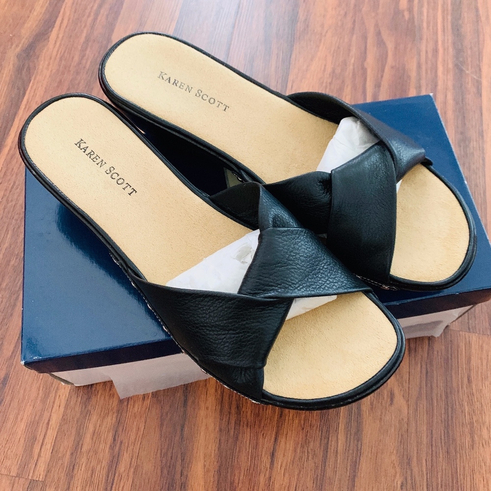 Karen Scott 303 Abria Size 8.5 M